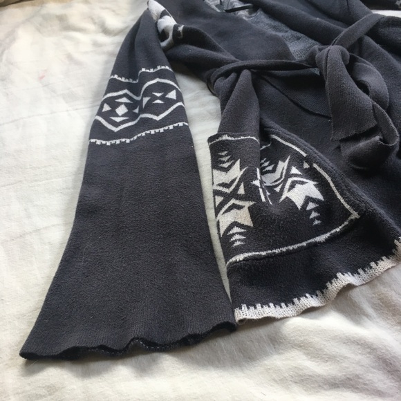 Boho/Scandinavian Tie Cardigan - Picture 2 of 2